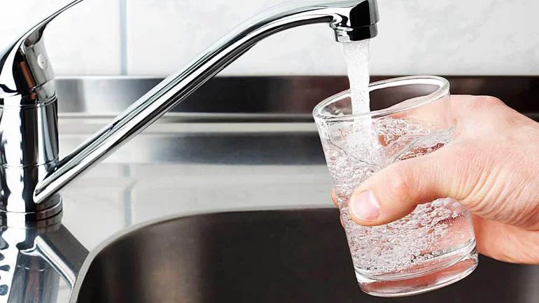 Se restablece el servicio de agua