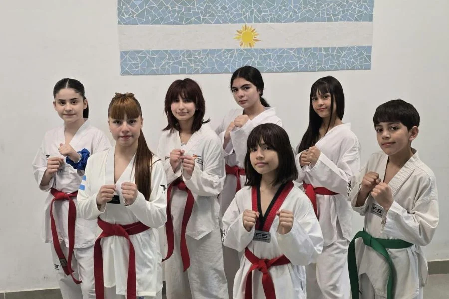 Taekwondistas de Tolhuin participarán de una competencia internacional en Bs As