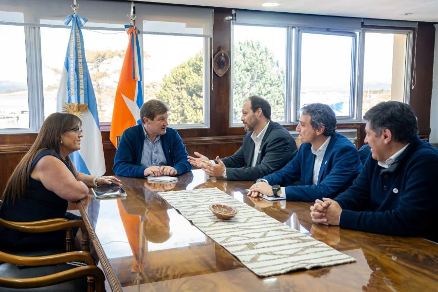 Melella se reunió con autoridades de Total Energies por inversiones en la provincia