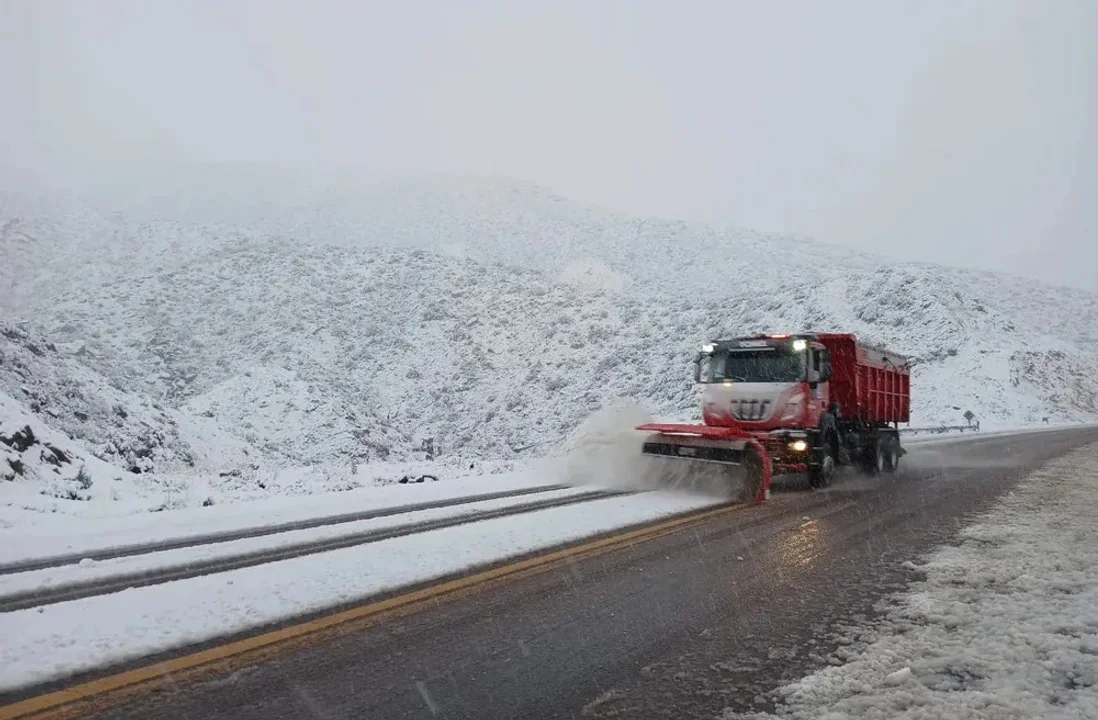 Alerta amarilla por fuertes tormentas y acumulaciones de nieve este lunes