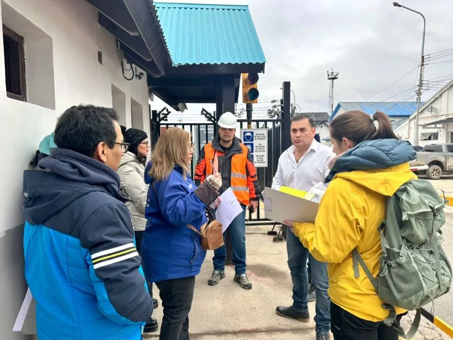 Nuevamente se impidió el ingreso de inspectores ambientales al Puerto de Ushuaia