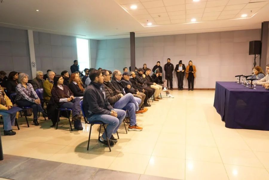 Vecinos de Chacra VIII destacaron el inicio de la obra del tendido de energía eléctrica
