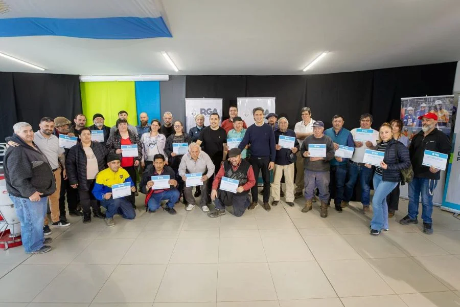 Se entregó nuevo equipamiento a productores porcinos de Río Grande