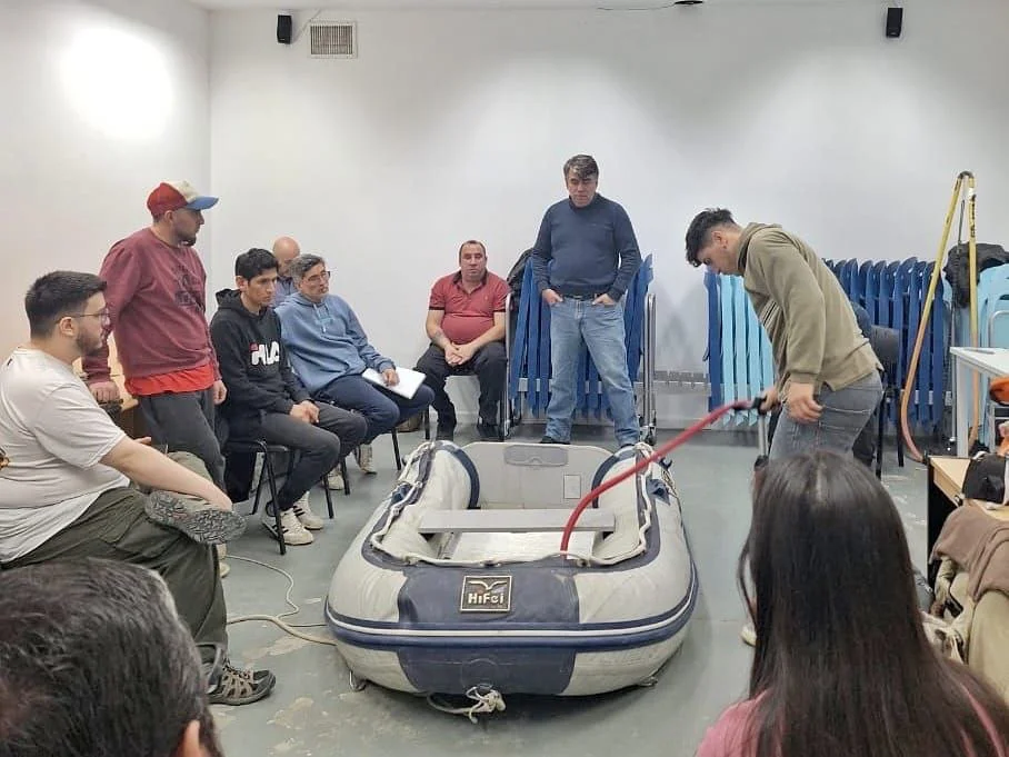 Brindan capacitaciones con el fin de promover una navegación segura en Río Grande